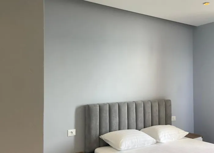 The Blue Pearl * Vlorë